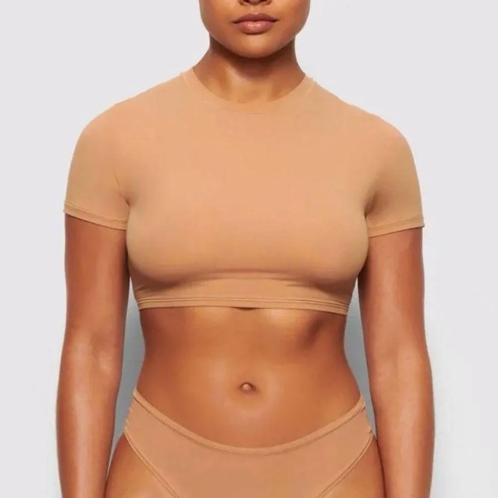 Skims Crop Top